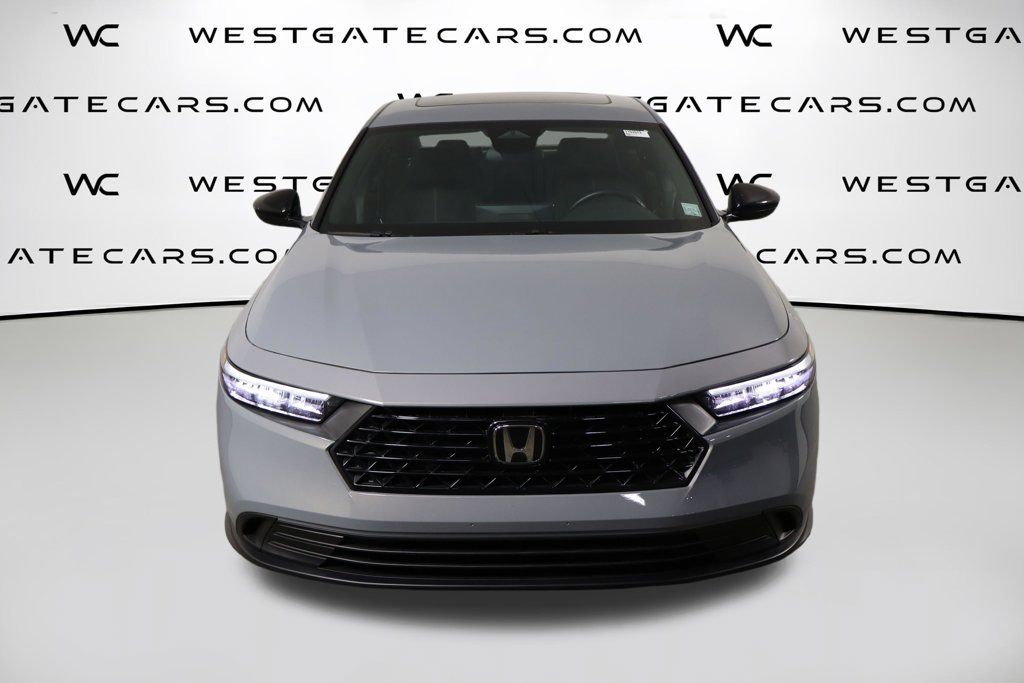 Used 2025 Honda Accord Sport image 2