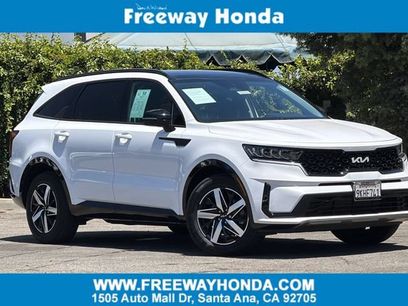 Used 2023 Kia Sorento S w/ Panoramic Sunroof Package