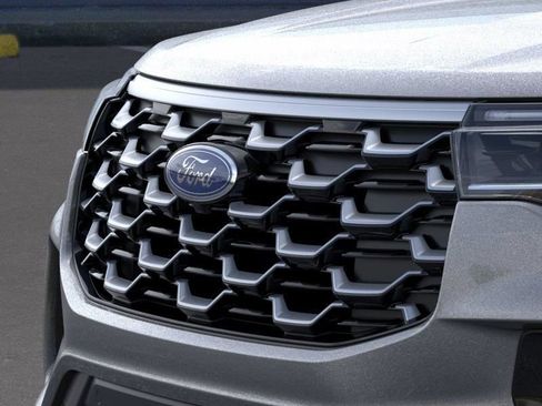 New 2026 Ford Explorer Platinum w/ LUX Leather Package AWD/4WD image 17