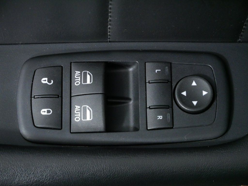 Used 2016 Dodge Challenger R/T Plus RWD image 21