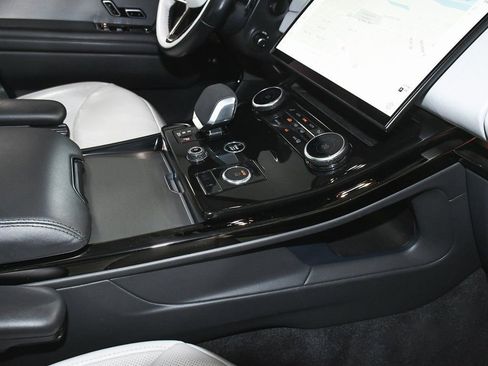 Used 2023 Land Rover Range Rover Sport SE Dynamic image 63