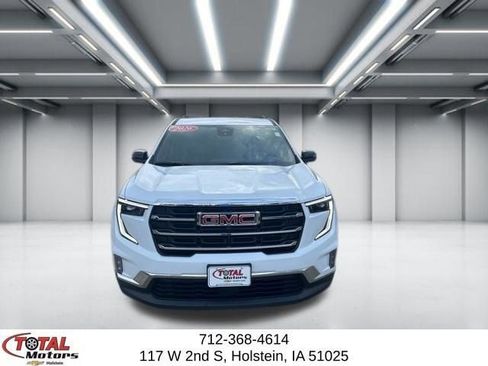 Used 2026 GMC Acadia Elevation w/ Elevation Premium Package AWD/4WD image 3