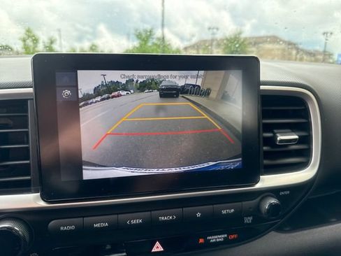 Used 2026 Hyundai Venue SEL FWD image 16