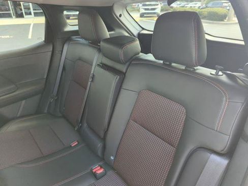 Certified 2025 Nissan Kicks SR FWD image 29