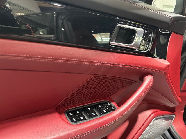 Used 2017 Porsche Panamera 4S AWD/4WD image 38