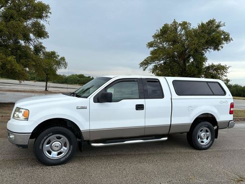 Used 2004 Ford F150 XLT AWD/4WD image 2