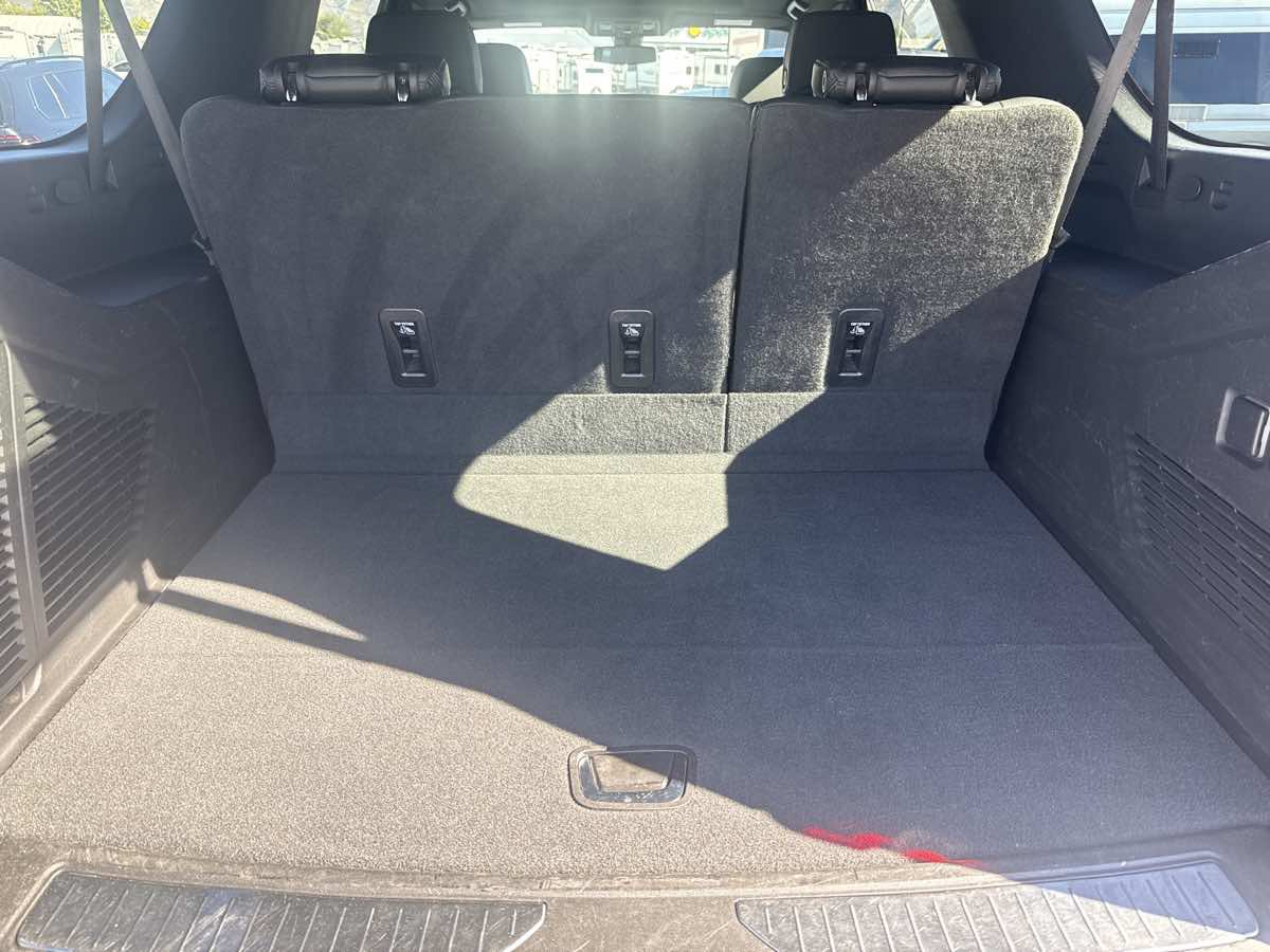 Used 2022 GMC Yukon XL Denali AWD/4WD image 19