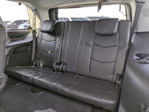Used 2018 Cadillac Escalade Premium Luxury AWD/4WD image 15