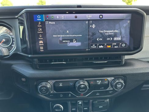 Used 2026 Jeep Wrangler Unlimited Sport AWD/4WD image 12