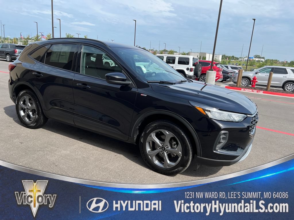 Used 2025 Ford Escape ST-Line Select AWD/4WD image 7
