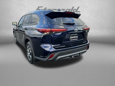 Used 2021 Toyota Highlander XLE image 5
