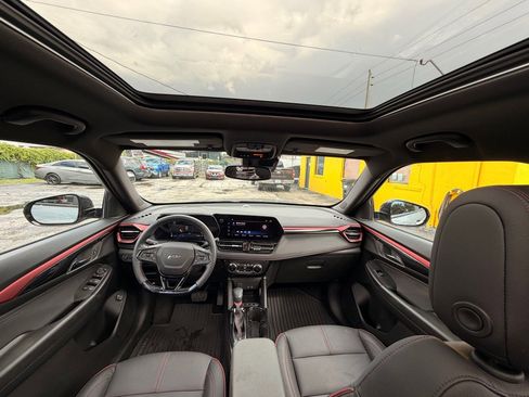 Used 2025 Chevrolet TrailBlazer RS w/ Convenience Package FWD image 21