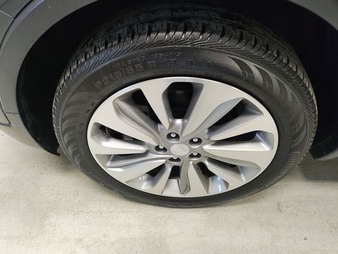 Used 2018 Buick Encore Preferred image 18