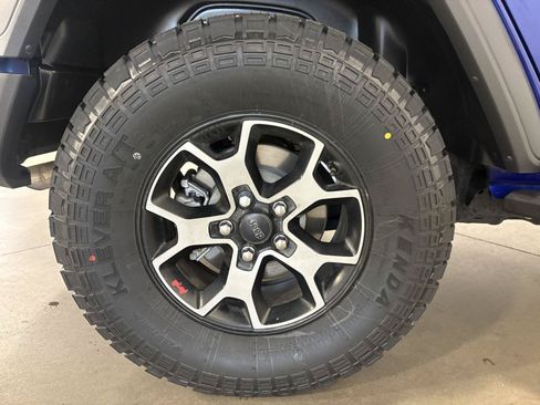 Used 2020 Jeep Wrangler Unlimited Sport S AWD/4WD image 46