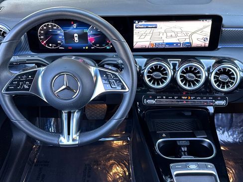 Used 2024 Mercedes-Benz CLA 250 image 10