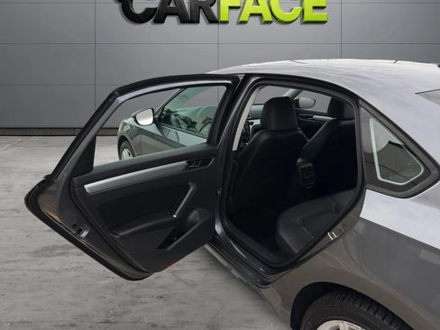 Used 2019 Volkswagen Passat 2.0T Wolfsburg FWD image 18