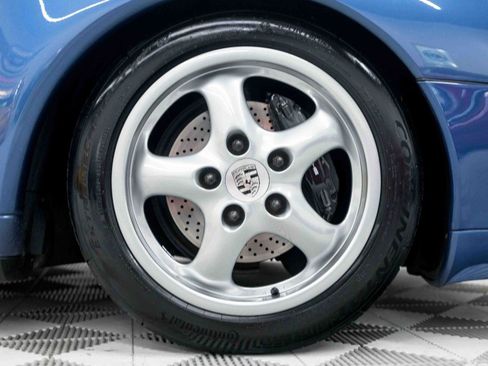 Used 1997 Porsche 911 Carrera RWD image 34