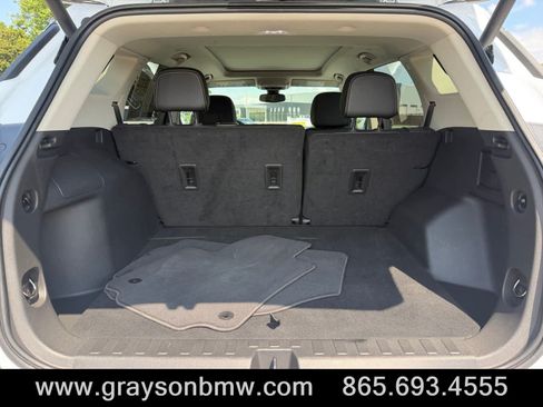 Used 2023 GMC Terrain Denali w/ Denali Premium Package AWD/4WD image 17