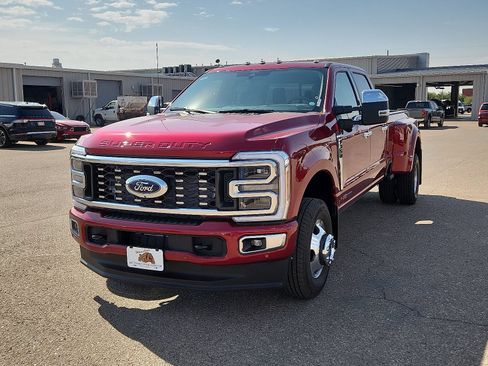 New 2026 Ford F350 Platinum w/ Platinum Plus Package AWD/4WD image 1
