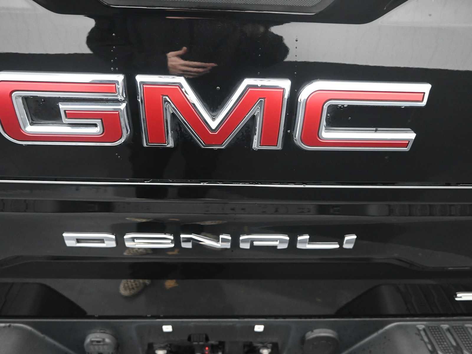 Used 2019 GMC Sierra 1500 Denali w/ Denali Ultimate Package AWD/4WD image 25