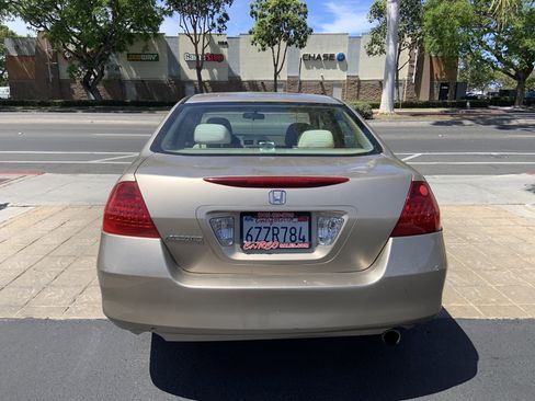 Used 2006 Honda Accord EX image 6