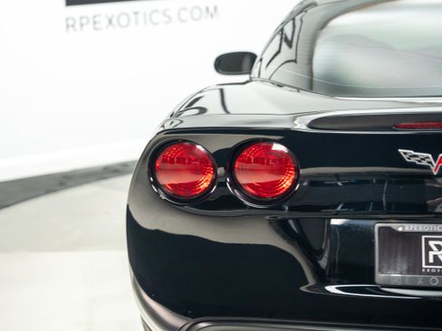 Used 2007 Chevrolet Corvette Z06 w/ Preferred Equipment Group RWD image 17