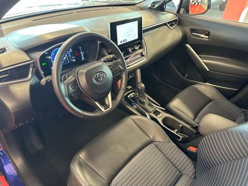 Used 2023 Toyota Corolla Cross AWD Hybrid w/ Convenience Package image 11