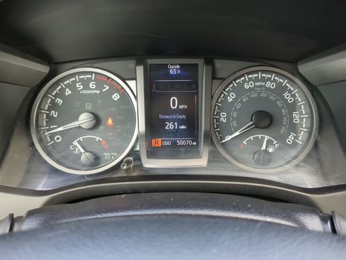 Used 2023 Toyota Tacoma TRD Off-Road image 32