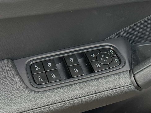 Certified 2024 Porsche Cayenne image 12