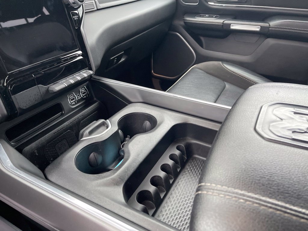 Used 2023 RAM 1500 Laramie AWD/4WD image 18