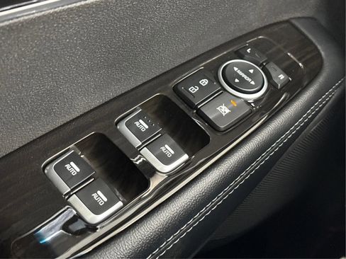 Used 2020 Kia Sorento EX image 42