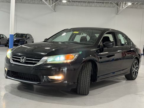Used 2014 Honda Accord Sport image 14
