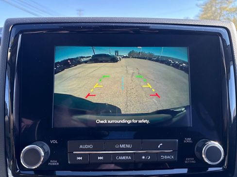 Used 2023 Nissan Frontier SV w/ Technology Package image 21