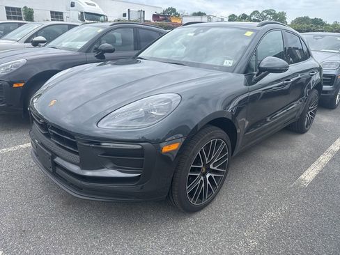 Certified 2026 Porsche Macan AWD/4WD image 5