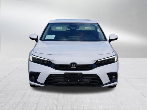 Used 2023 Honda Civic Touring image 2