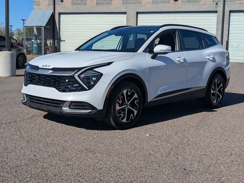 Certified 2025 Kia Sportage EX w/ Premium Package image 6