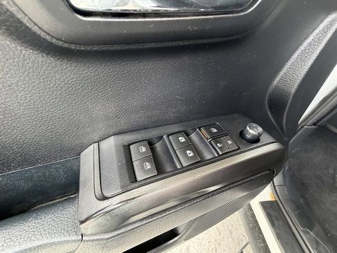 Used 2017 Toyota Tacoma TRD Sport w/ Tow Package (A/T) AWD/4WD image 20