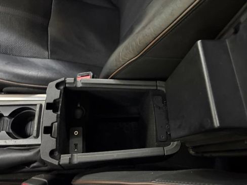Used 2011 Lincoln MKZ FWD image 37