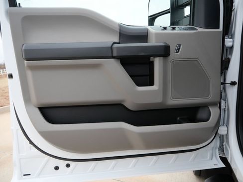 Used 2022 Ford F450 XL w/ Power Equipment Group image 15