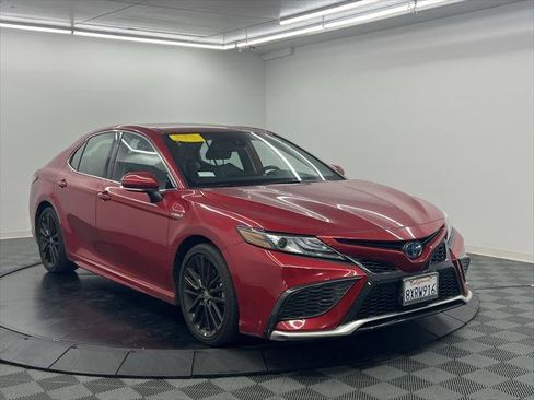 Certified 2021 Toyota Camry XSE image 2