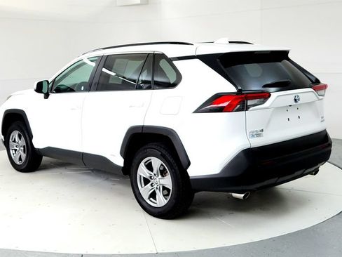 Certified 2024 Toyota RAV4 XLE w/ Convenience Package AWD/4WD image 4