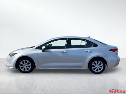 Certified 2025 Toyota Corolla LE FWD image 4