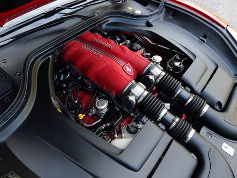 Used 2014 Ferrari California image 52