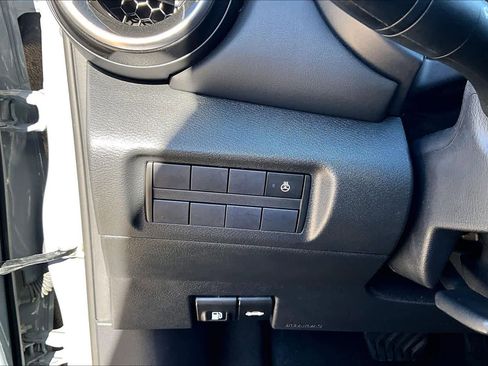 Certified 2024 Nissan Kicks SR w/ SR Premium Package image 31