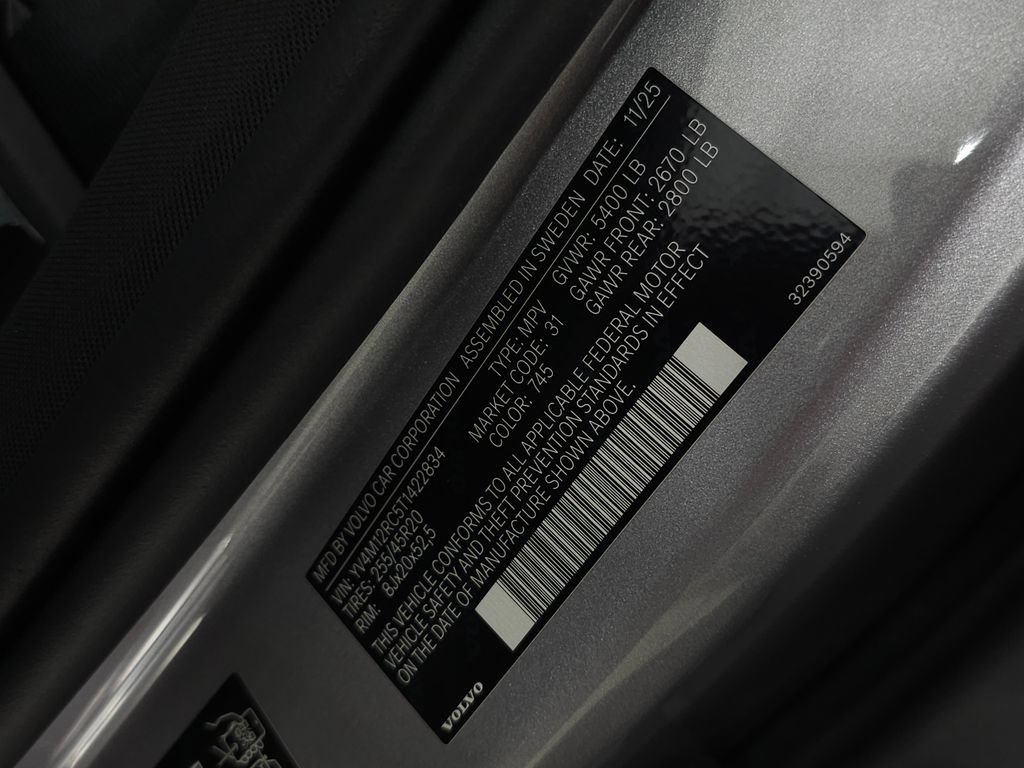 Certified 2026 Volvo XC60 B5 Plus AWD/4WD image 37