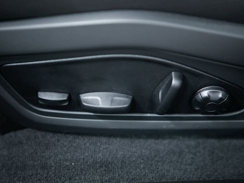 Certified 2024 Porsche Taycan 4 Cross Turismo image 17