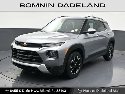 Used 2023 Chevrolet TrailBlazer LT FWD image 1