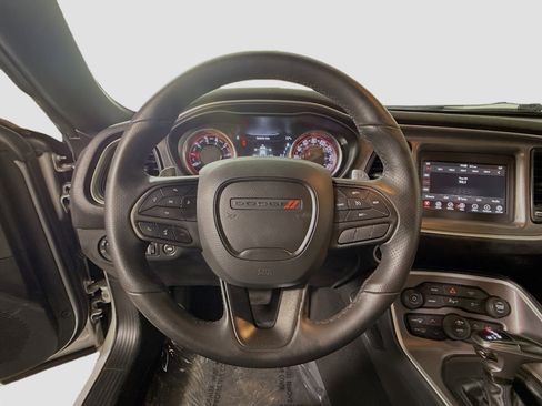 Used 2022 Dodge Challenger GT image 13