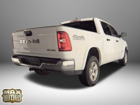 Used 2025 RAM 1500 Big Horn AWD/4WD image 3