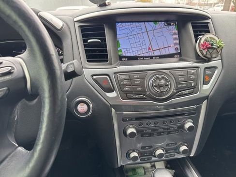 Used 2018 Nissan Pathfinder SL w/ Midnight Edition Package image 23